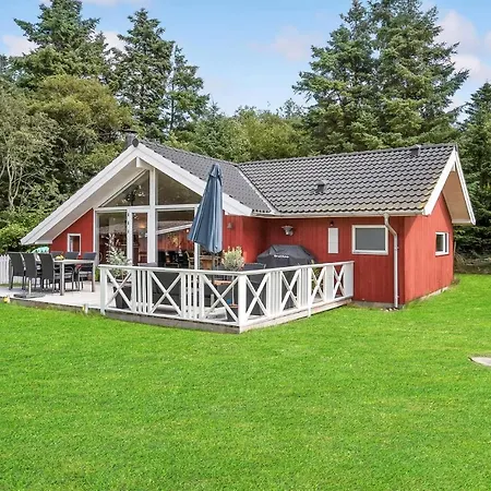 Amazing In V With Kitchen Holiday home